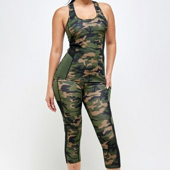 NWT Yoga Camouflage mesh Green Black Workout Set - Picture 2 of 5